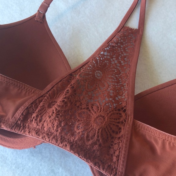 Aerie Front Clip Bra - Picture 5 of 7